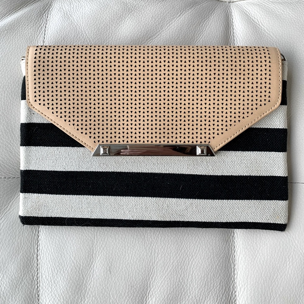 Stella & Dot Envelope Clutch with detachable chain